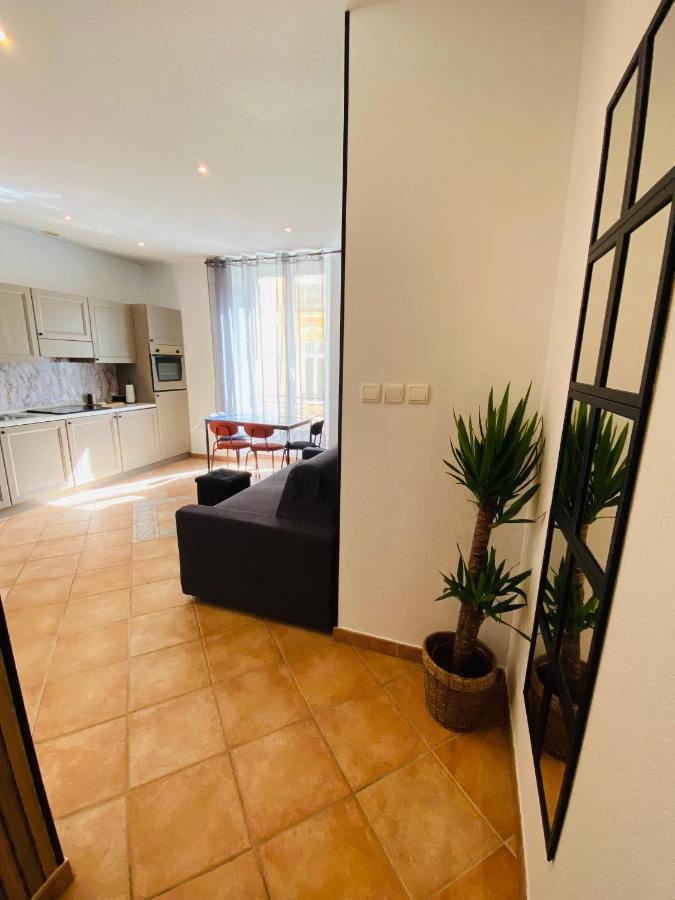 Corso Home- Central Apartment In Menton Buitenkant foto