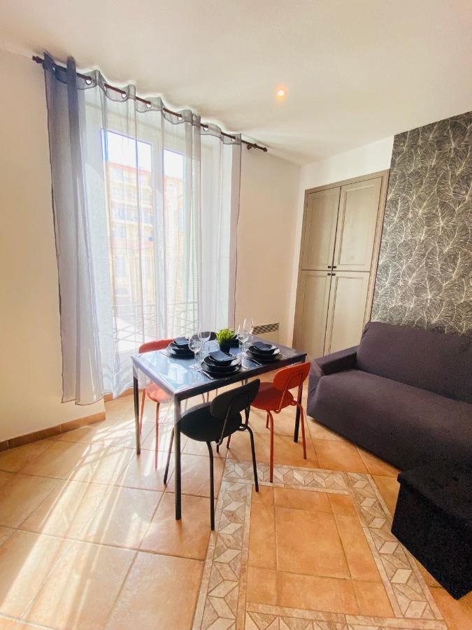 Corso Home- Central Apartment In Menton Buitenkant foto