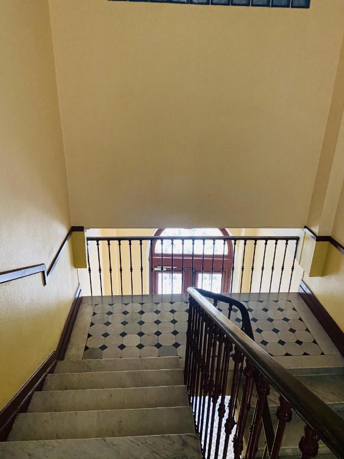 Corso Home- Central Apartment In Menton Buitenkant foto